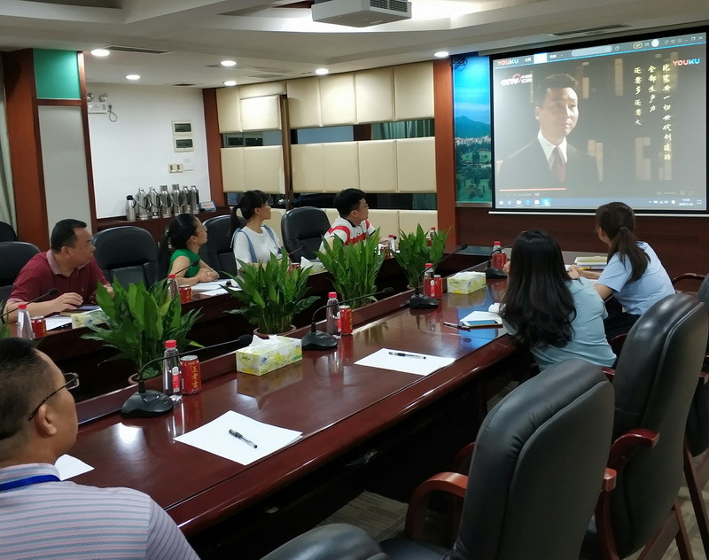 不忘初心、坚定信仰，沉温《共产党宣言》——第五党支部第一党幼组发展主题党日活动