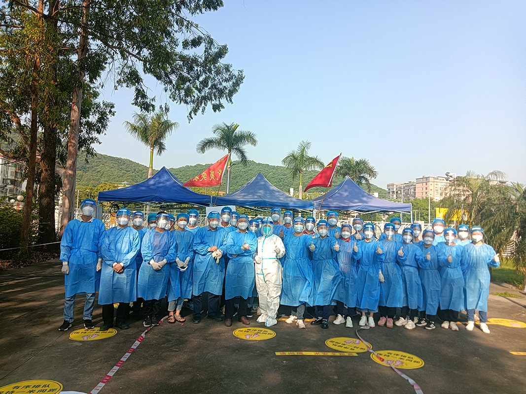 壹定发火快集结自愿者76人次增援壹定发药厂社区全员核酸检测